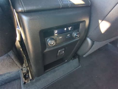 Certified 2022 Chevrolet Traverse LT image 20