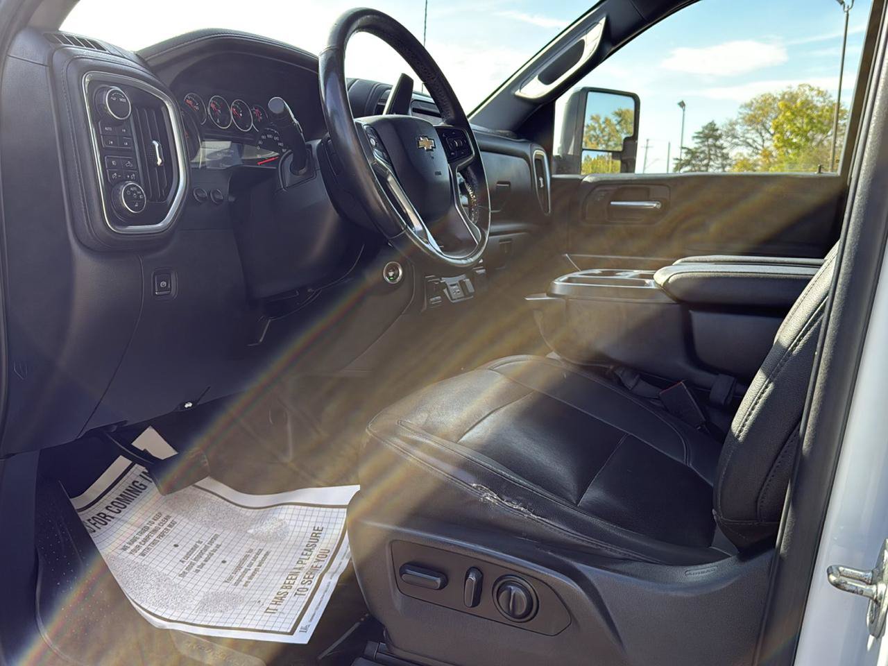 Used 2022 Chevrolet Silverado 3500 LTZ AWD/4WD image 10