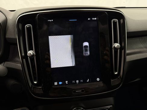 Used 2023 Volvo C40 P8 Recharge Ultimate image 23