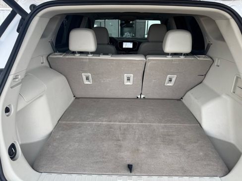 Used 2024 GMC Terrain Denali w/ Denali Premium Package AWD/4WD image 27