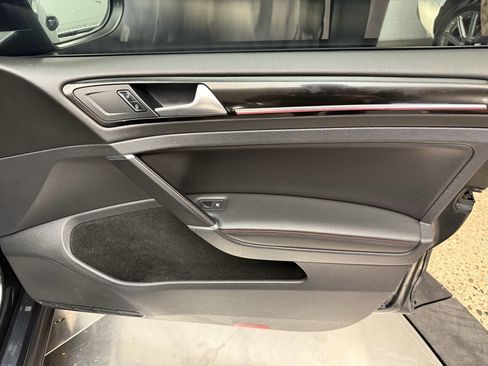 Used 2017 Volkswagen GTI Autobahn image 24