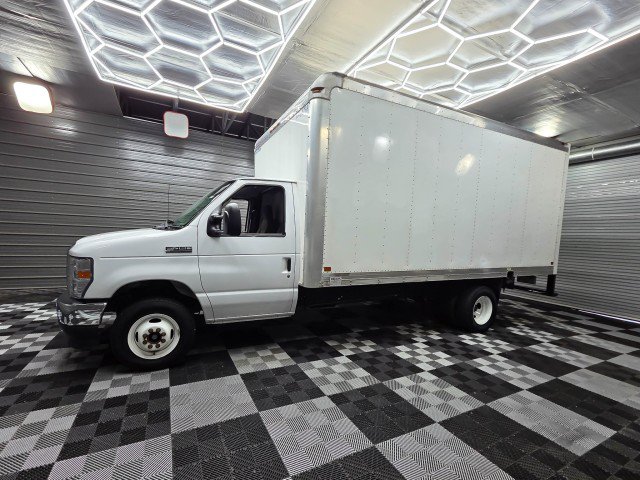 Used 2023 Ford E-450 and Econoline 450 Super Duty w/ Power Windows & Locks Group RWD image 9