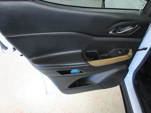 Used 2017 GMC Acadia Denali w/ Technology Package image 27