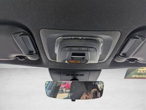 Used 2025 Toyota Corolla Cross AWD Hybrid image 18