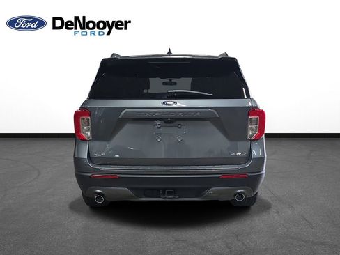 Used 2023 Ford Explorer XLT w/ Equipment Group 202A AWD/4WD image 8