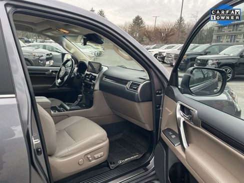 Used 2023 Lexus GX 460 Premium image 28