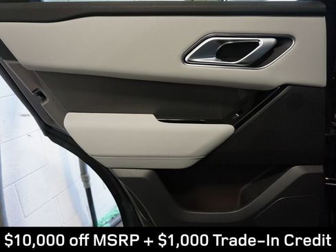 New 2025 Land Rover Range Rover Velar Dynamic SE image 28