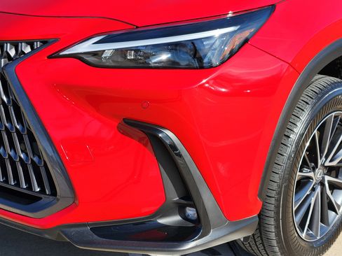 Used 2025 Lexus NX 250 FWD w/ Accessory Package (2T) image 6