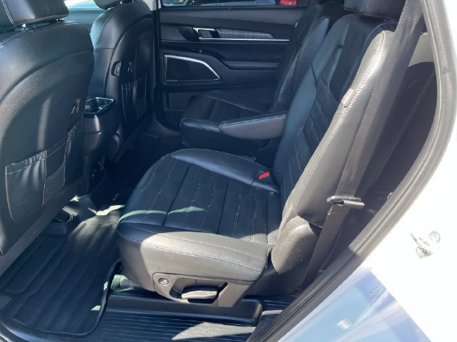 Used 2024 Kia Telluride SX Prestige w/ Towing Package AWD/4WD image 15