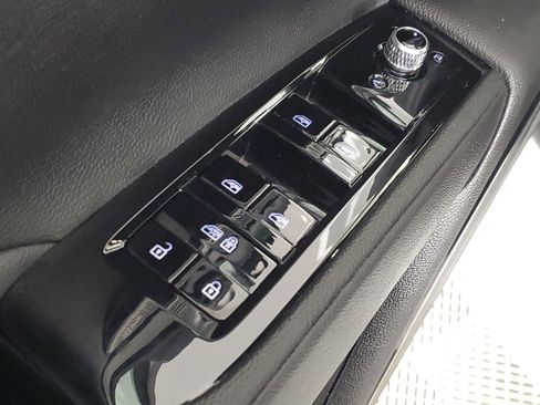 Used 2024 Maserati Grecale GT image 24