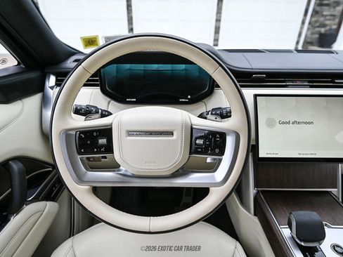 Used 2025 Land Rover Range Rover SE image 35