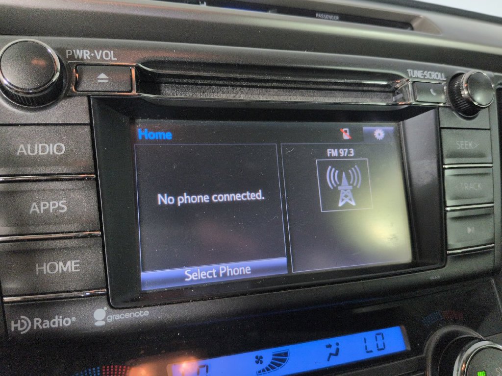Used 2015 Toyota RAV4 XLE FWD image 32