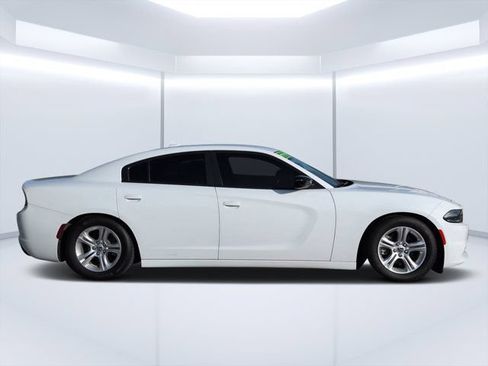 Used 2023 Dodge Charger SXT RWD image 2