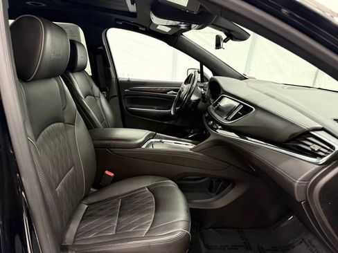 Used 2023 Buick Enclave Avenir w/ Avenir Technology Package image 20