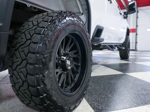 Used 2024 Chevrolet Silverado 2500 Custom w/ Custom Value Package image 44