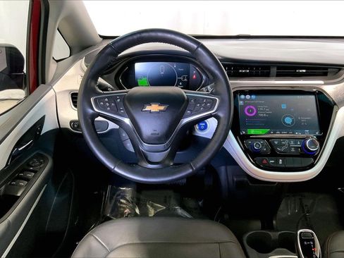 Used 2019 Chevrolet Bolt Premier w/ Infotainment Package image 4