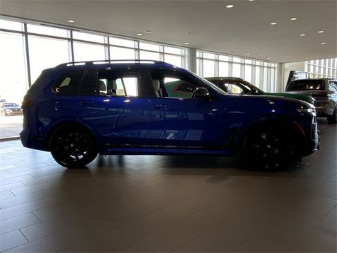New 2026 BMW X7 M60i image 4