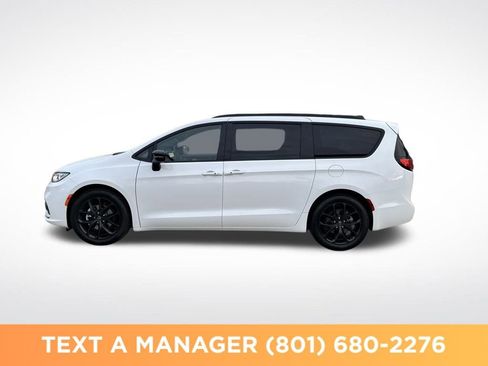 New 2026 Chrysler Pacifica Limited w/ S Appearance Package FWD image 10