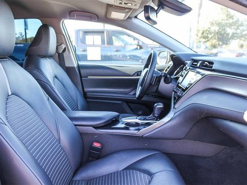 Used 2019 Toyota Camry SE image 21