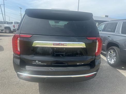 Used 2023 GMC Yukon XL SLT AWD/4WD image 13