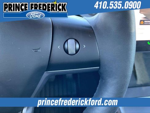 Used 2024 Tesla Model Y 2WD image 18