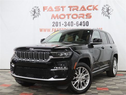 Used 2023 Jeep Grand Cherokee Summit w/ Luxury Tech Group V AWD/4WD image 1