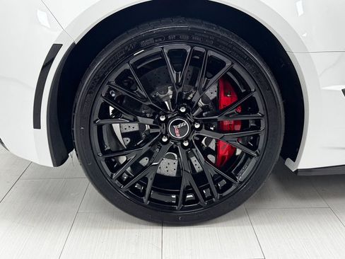 Used 2015 Chevrolet Corvette Z06 w/ 3LZ Preferred Equipment Group image 48