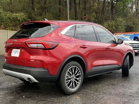 Certified 2023 Ford Escape SE image 3