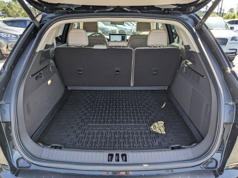 Certified 2023 Lincoln Nautilus Reserve w/ Equipment Group 201A image 14