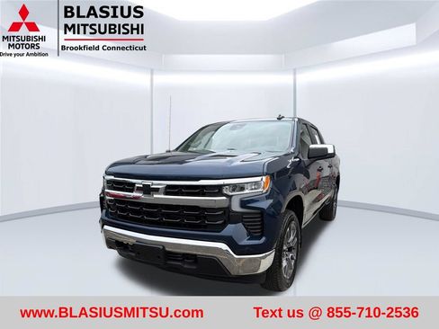 Used 2023 Chevrolet Silverado 1500 LT AWD/4WD image 3