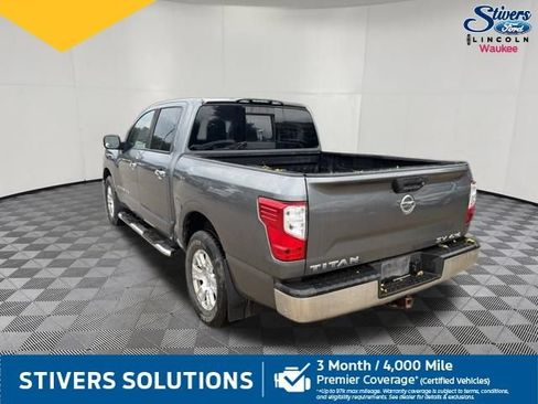 Used 2018 Nissan Titan SV AWD/4WD image 10