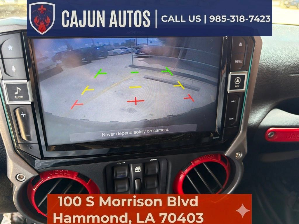 Used 2018 Jeep Wrangler Unlimited Rubicon w/ Connectivity Group AWD/4WD image 28