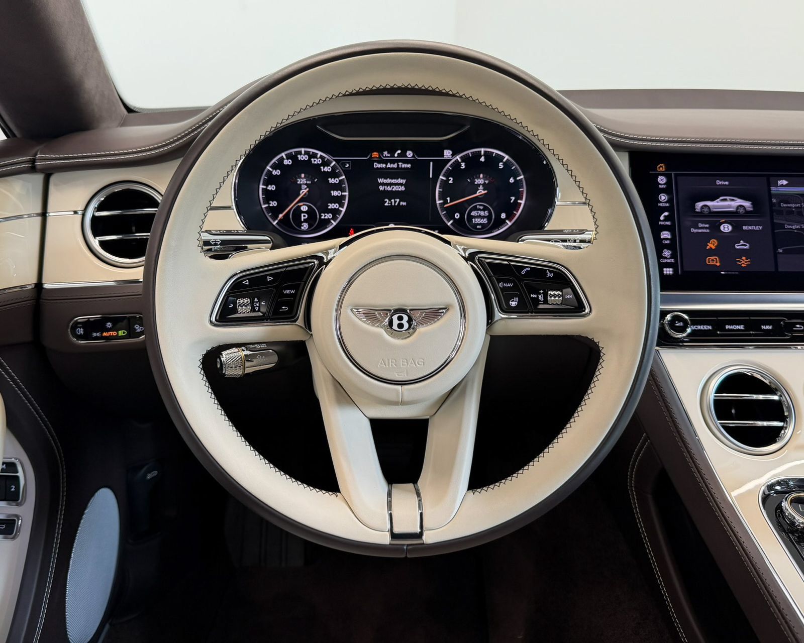 Used 2023 Bentley Continental GT V8 AWD/4WD image 22