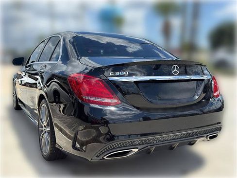 Used 2018 Mercedes-Benz C 300 Sedan image 5