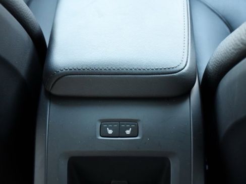 Certified 2025 Volvo XC60 B5 Plus image 16