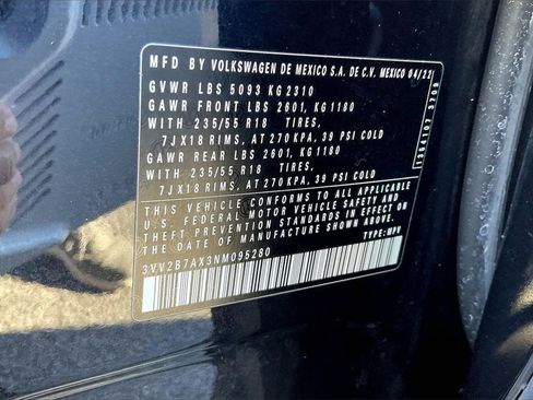 Used 2022 Volkswagen Tiguan SE image 34