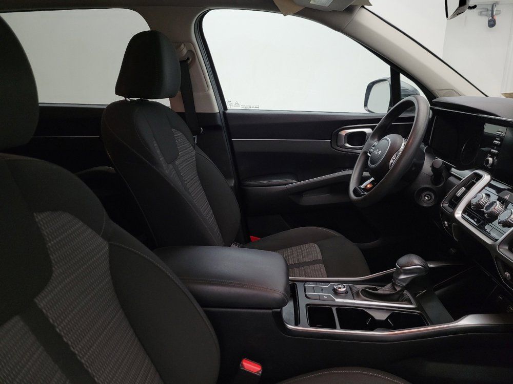 Used 2022 Kia Sorento LX FWD image 21