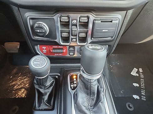 New 2026 Jeep Wrangler Rubicon w/ Technology Group image 34