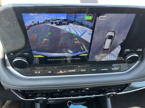 Certified 2022 Nissan Rogue SL w/ SL Premium Package image 11