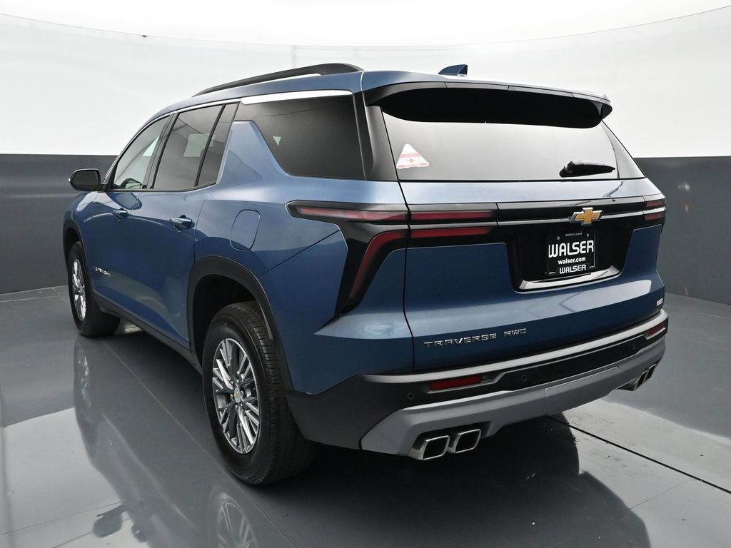 Used 2025 Chevrolet Traverse LT w/ LPO, Floor Liner Package AWD/4WD image 5