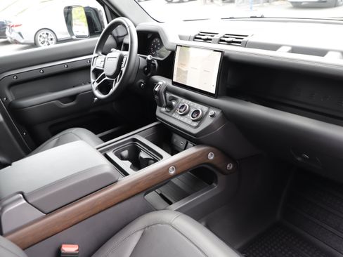 Certified 2024 Land Rover Defender 110 X AWD/4WD image 13