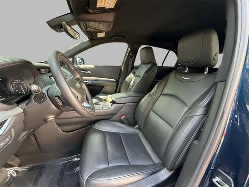 Certified 2022 Cadillac XT4 Premium Luxury w/ Technology Package image 2