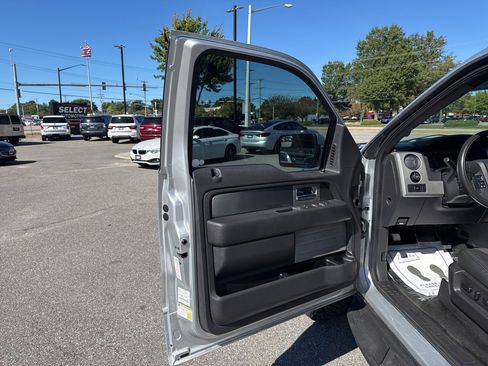 Used 2014 Ford F150 Raptor w/ Equipment Group 801A Luxury image 6