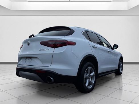 Used 2019 Alfa Romeo Stelvio AWD image 7