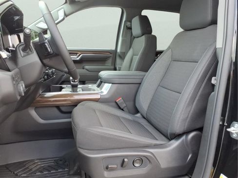 Used 2026 Chevrolet Silverado 1500 LT Trail Boss w/ Convenience Package II AWD/4WD image 19