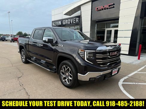 Used 2023 GMC Sierra 1500 SLT w/ SLT Convenience Package image 1