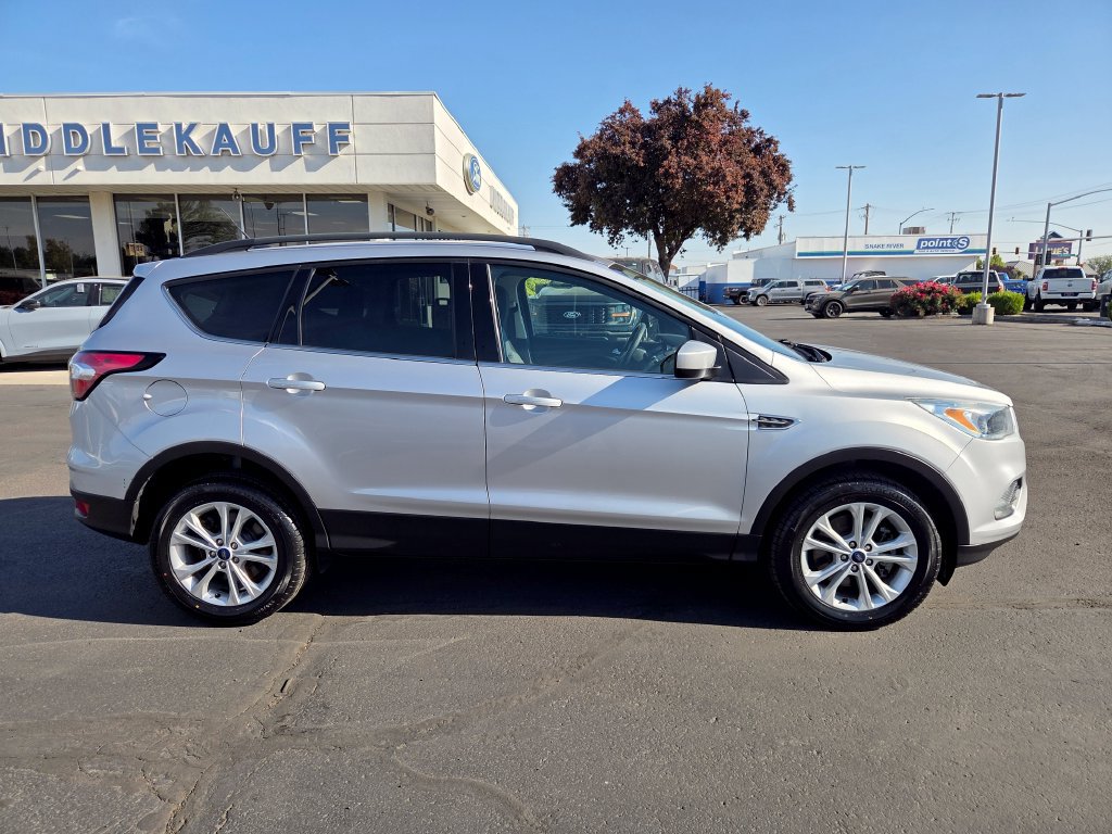 Used 2018 Ford Escape SE AWD/4WD image 2
