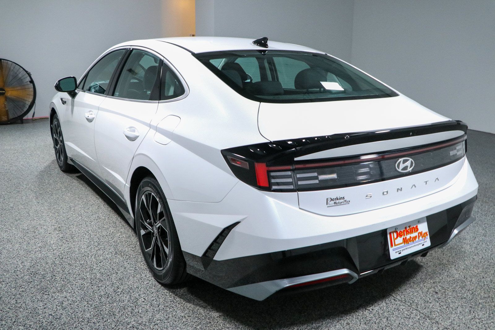 Used 2025 Hyundai Sonata SEL FWD image 9