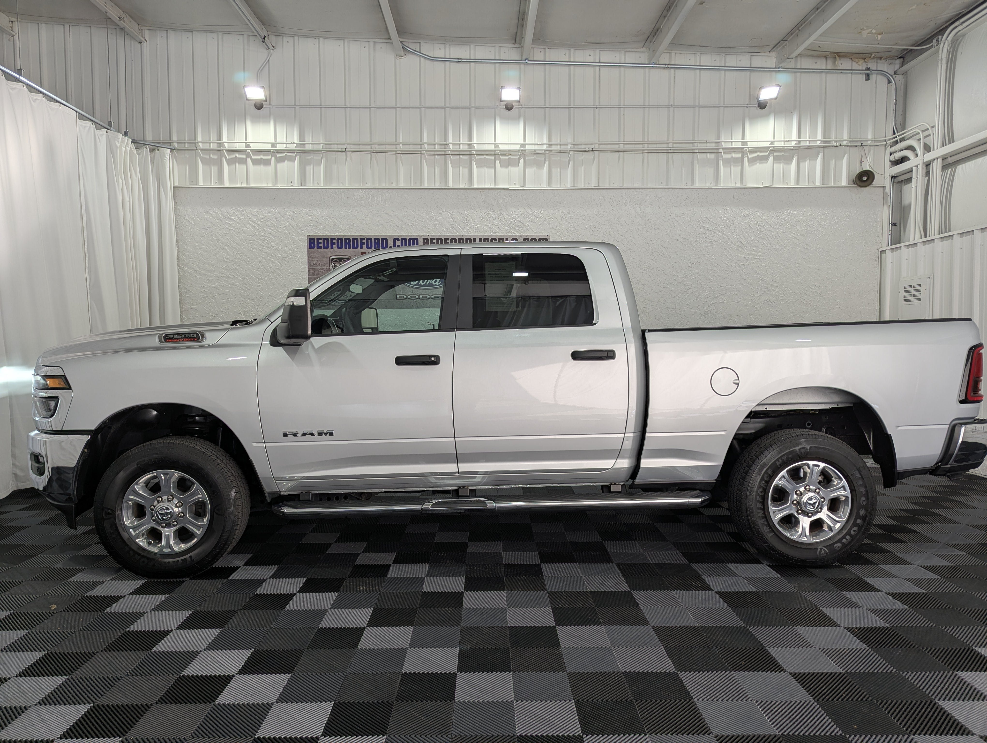 Used 2026 RAM 2500 Big Horn AWD/4WD image 2