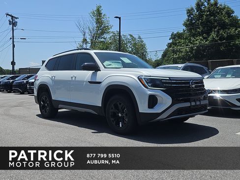 New 2026 Volkswagen Atlas Peak Edition AWD/4WD image 1